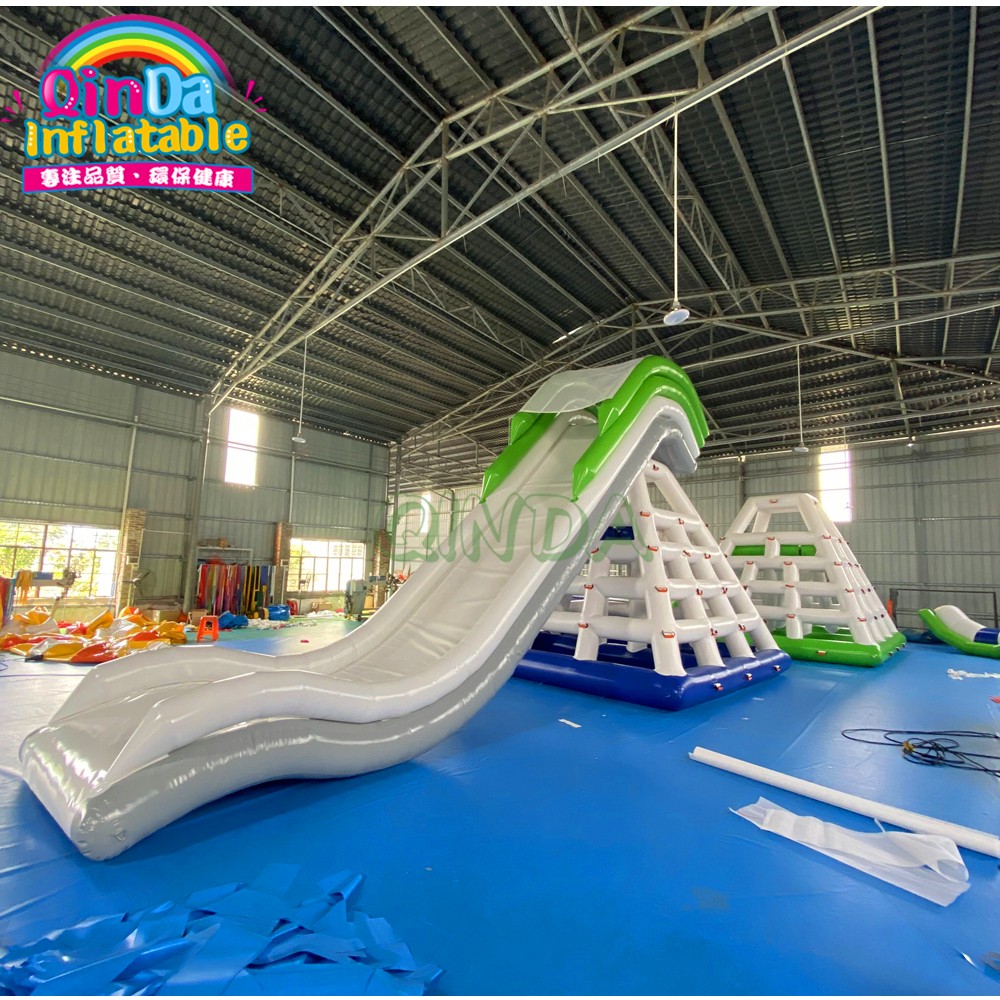 4m height inflatable dock slide floating inflatable yacht slide for ocean games