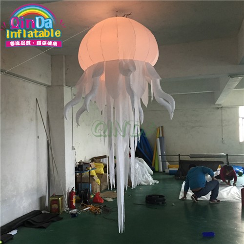 Outdoor Decorative Giant Customized colorful inflatable jellyfish for Advertising